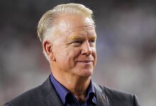 Boomer Esiason rips Yankees announcer Dave Sims for missing series