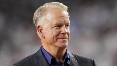 Boomer Esiason rips Yankees announcer Dave Sims for missing series