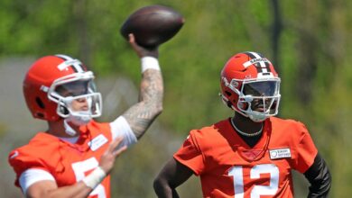 Browns head coach comments on Dillon Gabriel getting first snaps over Shedeur Sanders