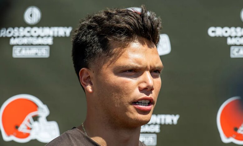 Dillon Gabriel responds to Shedeur Sanders comparisons at Browns minicamp Dillon Gabriel responds to Shedeur Sanders comparisons at Browns minicamp