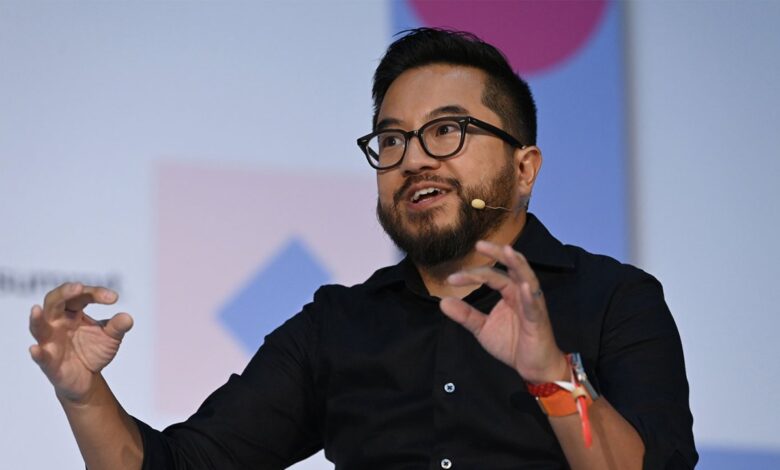 Y Combinator says Google is a ‘monopolist’ that has ‘stunted’ the startup ecosystem Y Combinator says Google is a ‘monopolist’ that has ‘stunted’ the startup ecosystem
