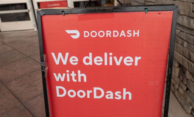 DoorDash to buy UK’s Deliveroo for .86B DoorDash to buy UK’s Deliveroo for .86B
