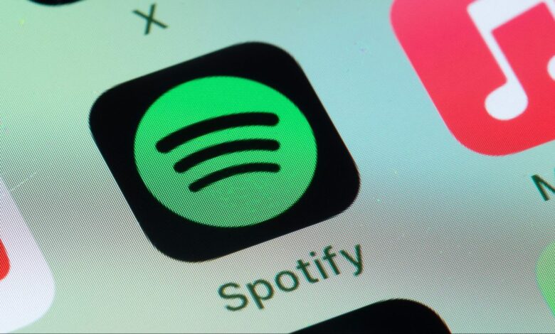 Apple approves Spotify app update that allows U.S. users to access pricing info, external payment links Apple approves Spotify app update that allows U.S. users to access pricing info, external payment links