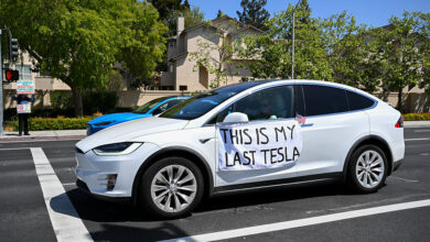 Tesla’s board reportedly sought a successor while Musk wheeled around Washington