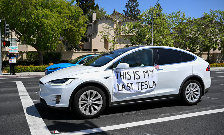 Tesla’s board reportedly sought a successor while Musk wheeled around Washington