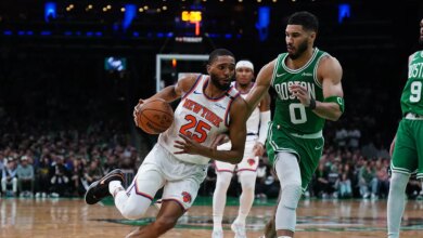 Knicks stun Celtics, erase 20-point lead to take Game 2
