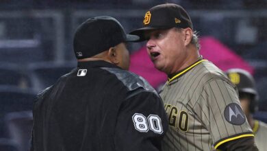 Padres use Mike Shildt ejection to mount comeback in win over Yankees