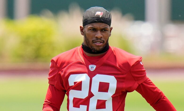 Shilo Sanders impressing Bucs coaches at rookie minicamp Shilo Sanders impressing Bucs coaches at rookie minicamp