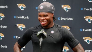 Travis Hunter flatters unbeknownst mother on flight: ‘Nicest young man’