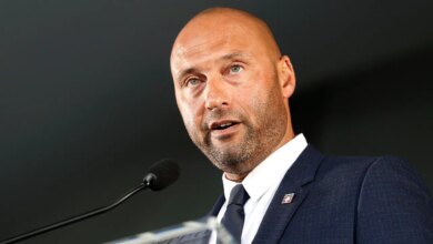 Yankees great Derek Jeter speaks to University of Michigan students