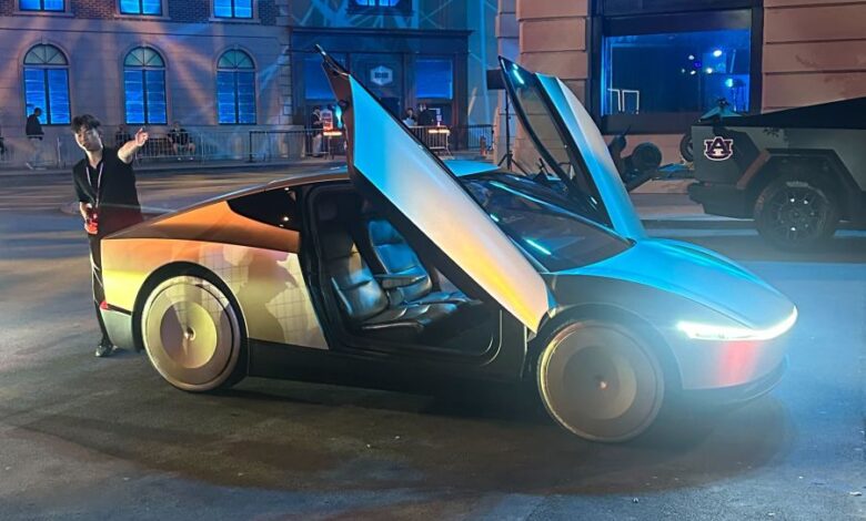 TechCrunch Mobility: Tesla denied ‘Robotaxi’ trademark, Aurora loses a co-founder, and tariffs start to take a toll TechCrunch Mobility: Tesla denied ‘Robotaxi’ trademark, Aurora loses a co-founder, and tariffs start to take a toll